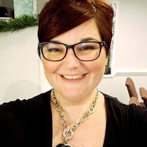 Meet your Posher, Crystal